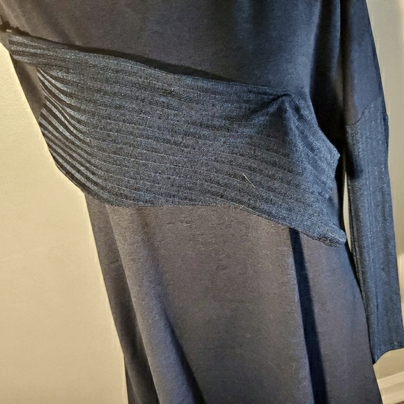 Crew Neck Tunic Sweater - Picture 4 of 4